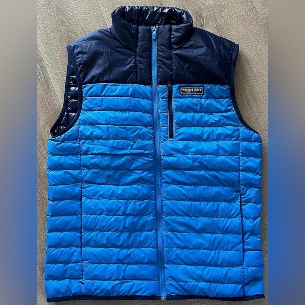 Vineyard Vines Men's Lightweight Packable Full Zip Puffer Vest Color: Hull Blue